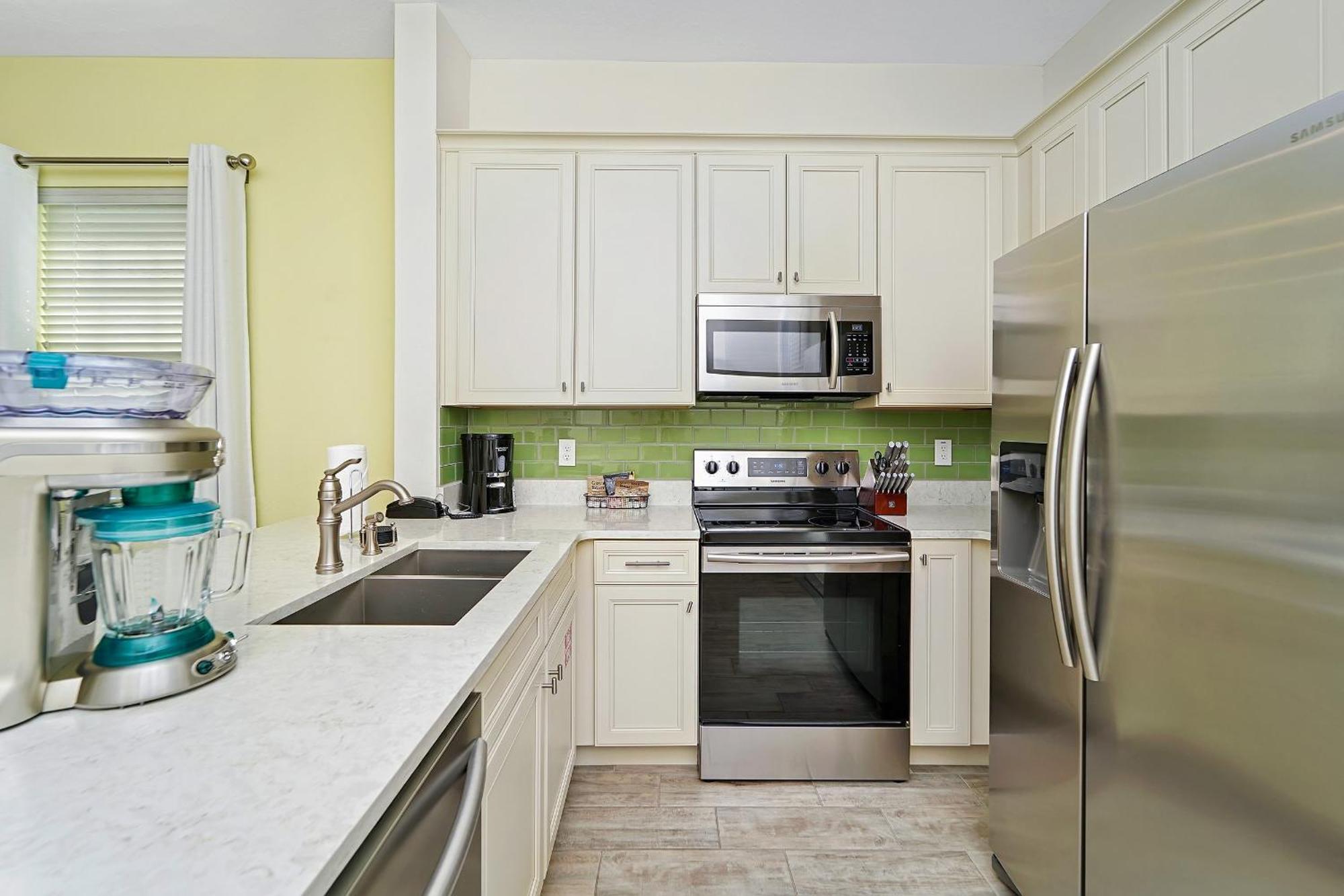 Tequila Sunrise Cottage With Private Hot Tub Near Disney With Margaritaville Resort Island H2O Access - 8008Dr Orlando Exterior photo